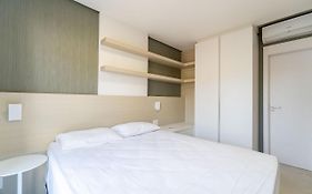 Porto Madero, Condo com Piscina e Academia -Apartamento 3 dorms 8 pessoas- Centro de Bombinhas