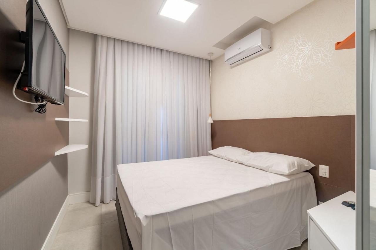 Porto Madero, Condo com Piscina e Academia -Apartamento 3 dorms 8 pessoas- Centro de Bombinhas Exterior foto